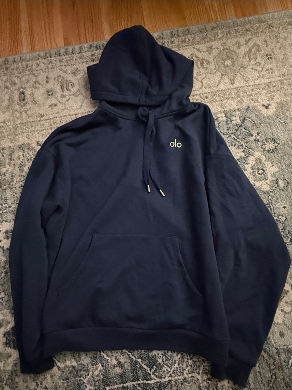 ALO Yoga Navy accolade hoodie